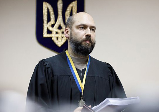 Суддя Вовк постановив... забрати в НАБУ справу проти судді Вовка! 02