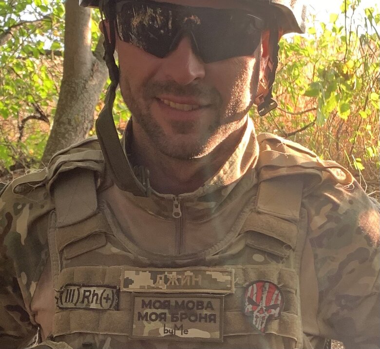 Військовослужбовець Олександр Хаджинов: Кожен, хто прийде до нас зі зброєю в руках, має тут просто здохнути 07