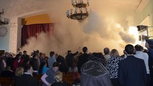 Opposition Seized City Hall Bringing Hundreds of Street Protesters