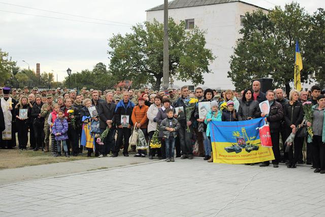 Меморіал загиблим бійцям 93-ї ОМБр і 20-го ОМПБ відкрили на Дніпропетровщині 03