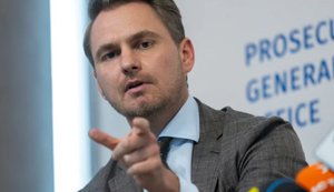 Звільнення Кравченка, зняття електронного браслета з Єрмака та успішна операція "Вівальді" Третього армійського корпусу: головні новини за 15 вересня. ВIДЕО