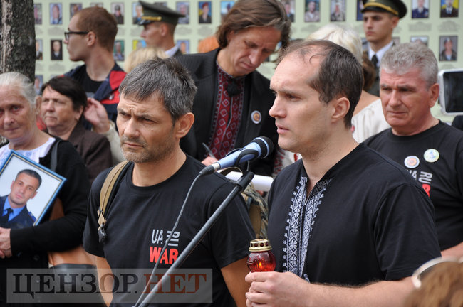 Антивандальний термінал памяті всіх загиблих у війні з РФ відкрили в Києві біля Стіни памяті 45