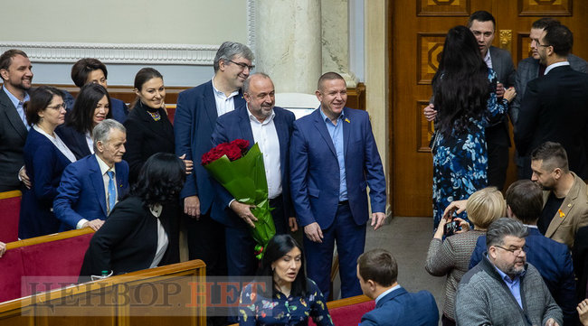 Шепчущий Тимошенко Власенко, услуга Арахамии Геращенко и веселящая газета для Голоса, - день работы ВР 4 декабря 17