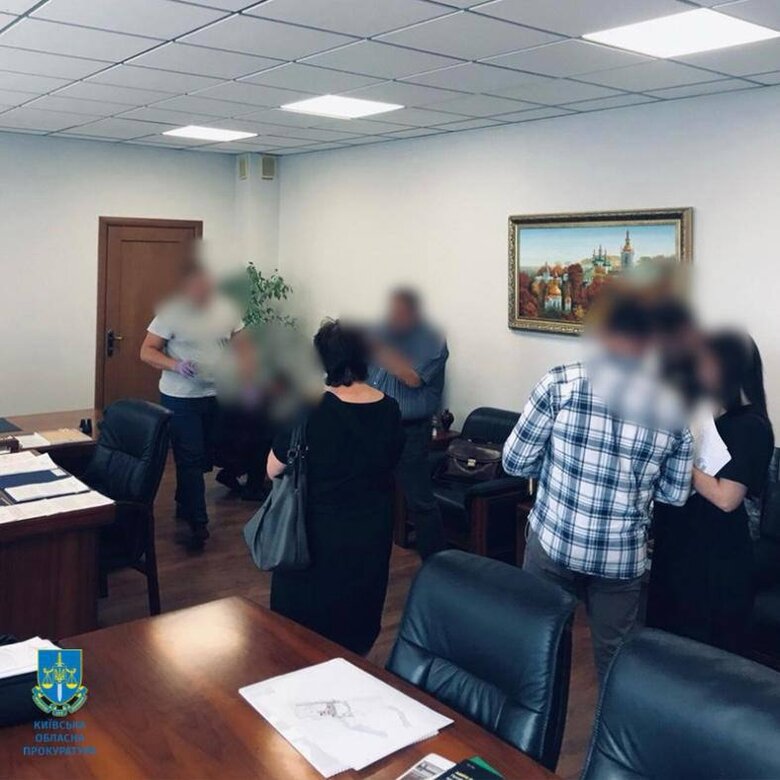 Заволоділи мільйонами під час відновлення будинків у Бучанському районі