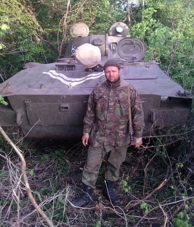 Артилерист Максим Баглєй: Розповіді, що от коли прийдуть до мене додому, тоді я буду воювати, я не сприймаю. Коли вони прийдуть аж додому, ти отримаєш кулю в живіт... Тому краще їх зупиняти десь там 14