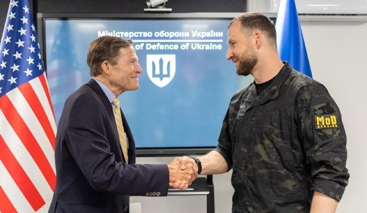 Хмара провел встречу с сенатором Блюменталем: США могут помочь остановить войну на условиях Украины