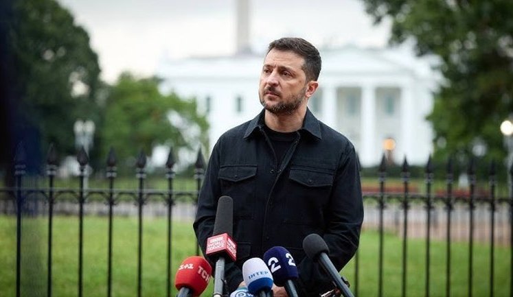 Украина ничего не подарит и не забудет России, - Зеленский