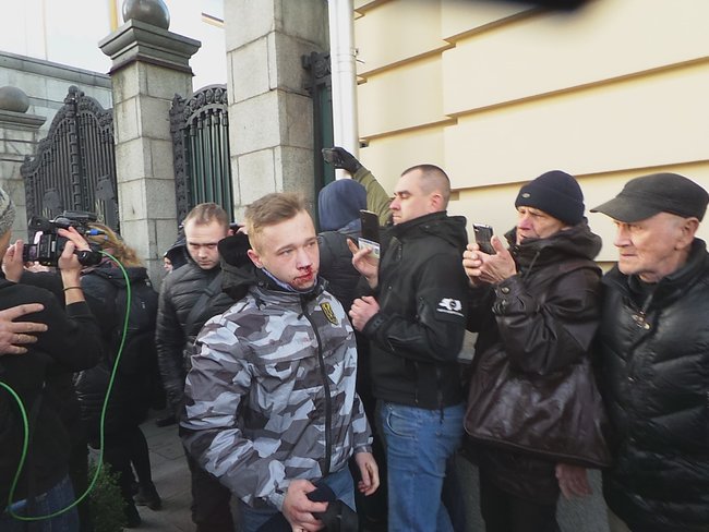 Поліція: Затримано найактивніших учасників акції під Радою, намети демонтовано 07