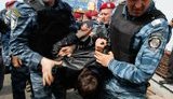 Командир "Беркута" в автозаке ударил по лицу одного из предпринимателей с "Лесной": "Ты меня уже достал!"