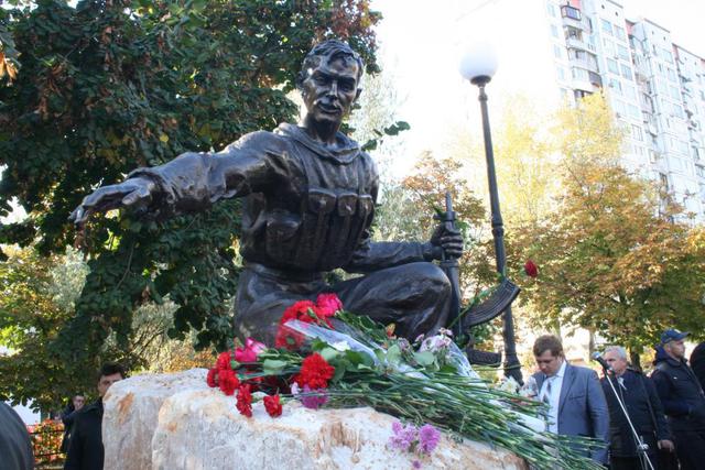 киев памятник ато