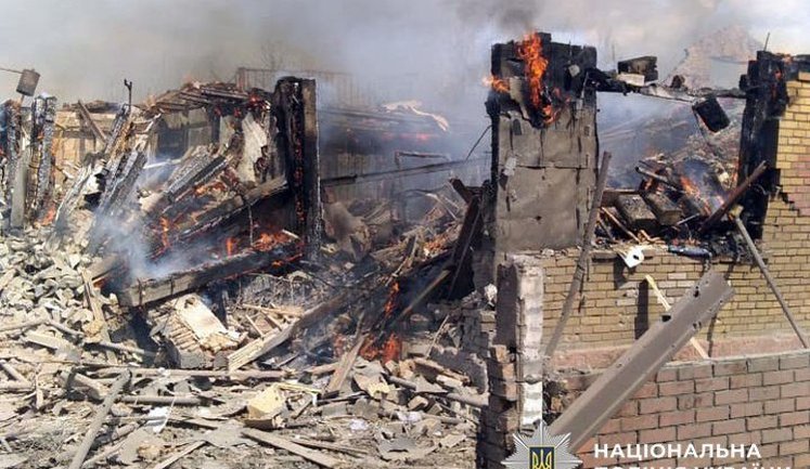 Одна людина загинула та одна зазнала поранень через російські обстріли Донеччини