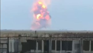Moment of explosion in temporarily occupied Dzhankoi: "F#ck! Now wave will reach us - windows will be f**king blown out!". VIDEO
