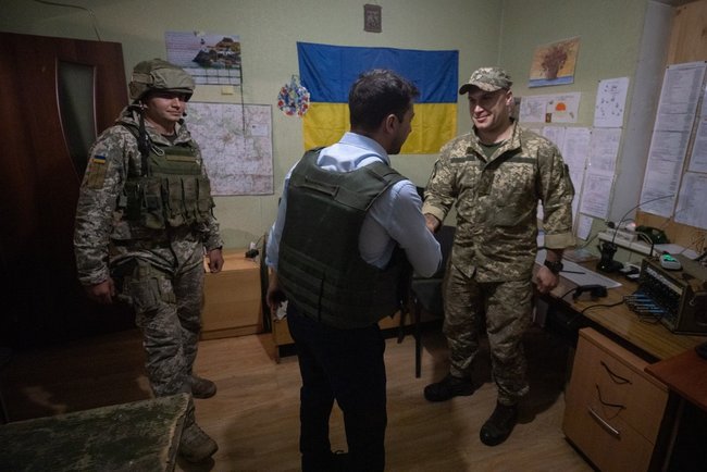 Zelenskyi visits frontline positions in Donbas 02