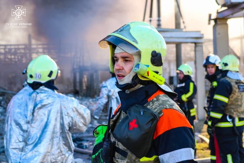 Ліквідовано пожежу, спричинену ракетними ударами на Черкащині, - ДСНС 02