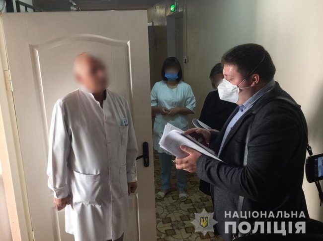 Чиновники психоневрологічного інтернату на Київщині продавали вакцину від COVID-19, призначену для пацієнтів, - Нацполіція 02