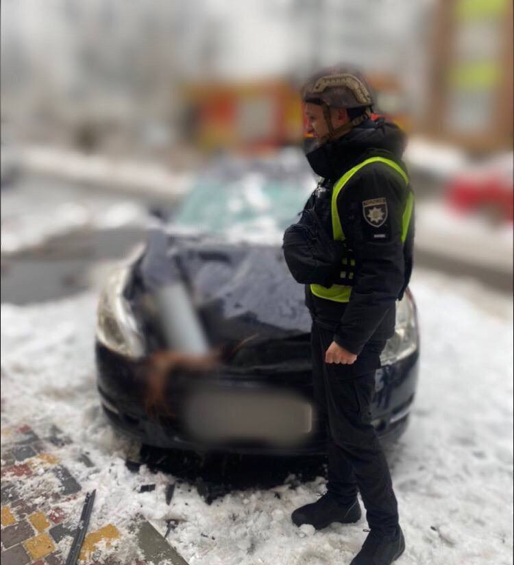 Наслідки ударів по Київській області: 4 потерпілих, пошкоджені будинки й уламки ракет 02 Наслідки ударів по Київській області: 4 потерпілих, пошкоджені будинки й уламки ракет 02