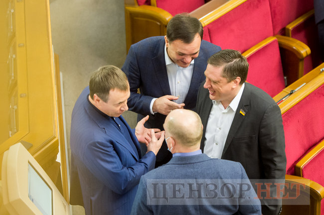 Вазоны Тищенко, просьба к Радуцкому по поводу ягодицы и сообщение Литвиненко: Когда ее обнимаю, у меня все встает, - работа ВР 16 апреля 07