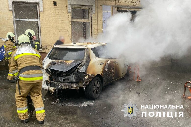 An electric car was burnt in Kyiv