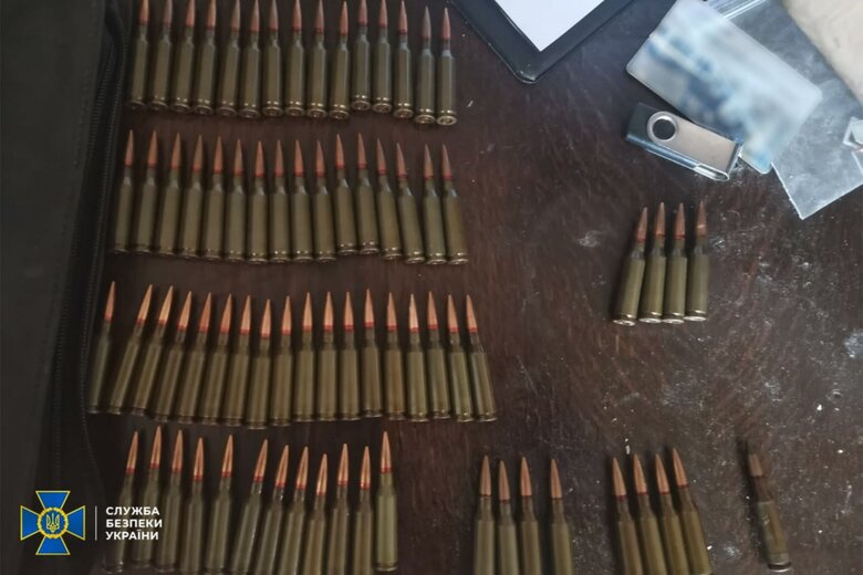 Видавав себе за військового та шпигував за ЗСУ: СБУ затримала російського агента в Дніпрі 02 Видавав себе за військового та шпигував за ЗСУ: СБУ затримала російського агента в Дніпрі 02