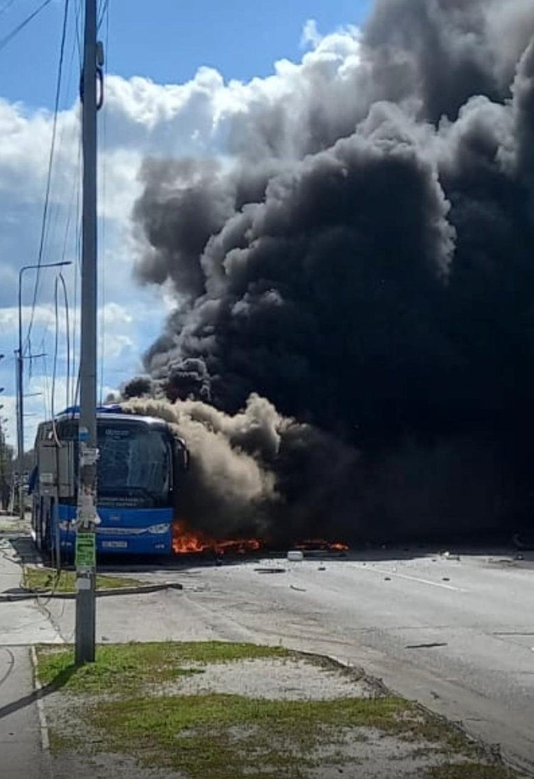 Вакцинальный автобус сгорел из-за атаки РФ