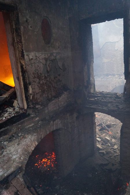 Згорів найдавніший бароковий палац Лівобережної України 01