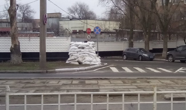Оккупированный Донецк обустраивает бомбоубежища и готовится к возможной активизации боевых действий, - СМИ 02
