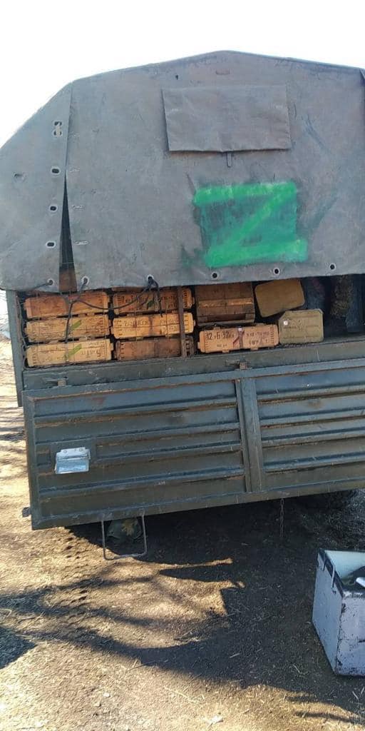 На Миколаївщині російські окупанти втекли, кинувши вантажівку з боєприпасами 01