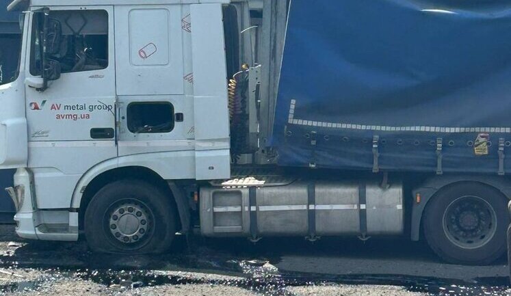РФ вдарила балістикою по припортовій інфраструктурі Одеси. Двоє загиблих та поранені. ФОТО