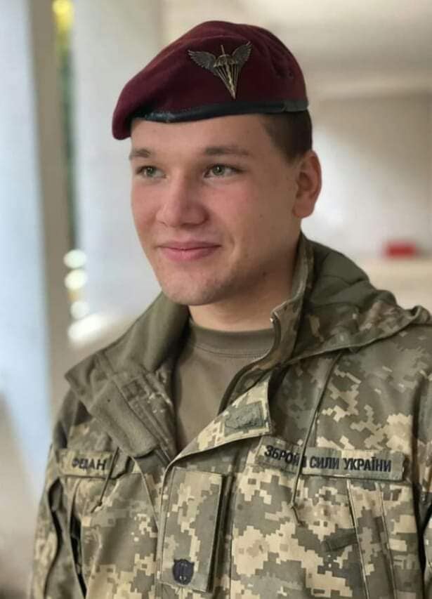 Створено петицію про присвоєння звання Героя України (посмертно) 21-річному захиснику Савелію Федану, який загинув у бою проти рашистів поблизу Роботиного 04