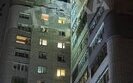 Уламки безпілотника впали на багатоповерхівку у Києві
