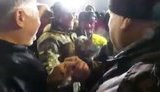 "Моя ти красота! Ванюхо! Йоперний театр!" - побратими зустрічають у Борисполі звільненого з полону бійця. ВIДЕО