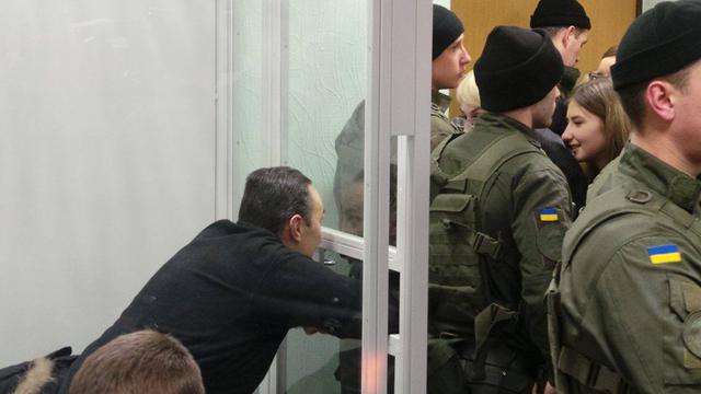 безъязыков