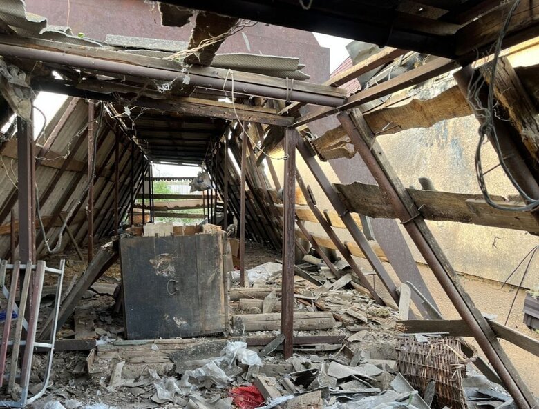 Occupiers sent 7 kamikaze drones to Nikopol and attacked with artillery, damaging houses, private businesses and power lines 07