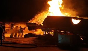 В Киеве сгорели 9 автоцистерн с топливом. ВИДЕО+ФОТО