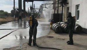 Спасатели ликвидировали утечку хлора на складе в Кривом Роге, пострадала женщина, - ГСЧС. ФОТОрепортаж
