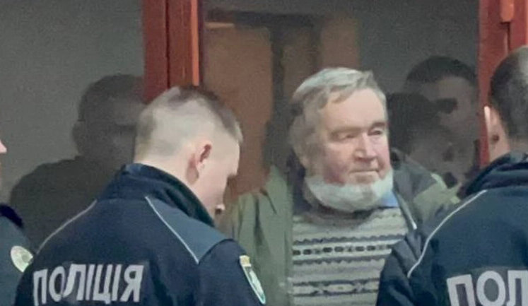 Экс-комбату ВСУ полковнику Лапину, которого подозревают в прорыве обороны на Харьковщине, стало плохо во время заседания суда