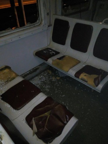 Вандали повністю розгромили вагон електрички Фастів-Київ 05