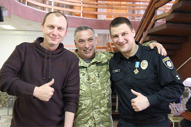 Командир 24-ї механізованої бригади Валерій Гудзь: В Україні вже будується держава, за яку ми платимо кровю 03