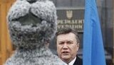 Инаугурация Януковича ЧАСТЬ 3: Ющенко передал дела, а глава Генштаба отрапортовал новому главнокомандующему. ФОТОрепортаж.