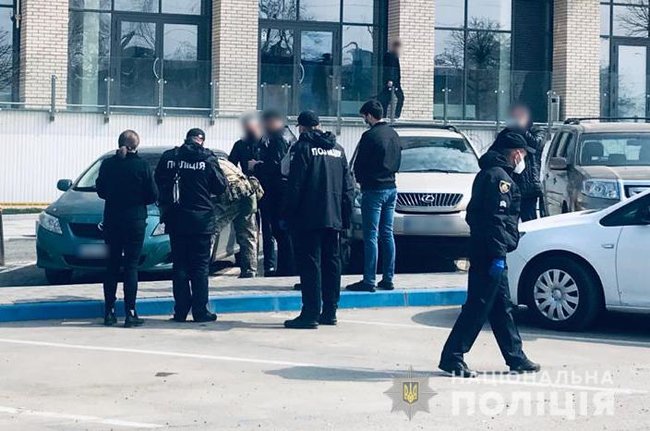 Мужчину застрелили на улице в Черновцах, - полиция 01