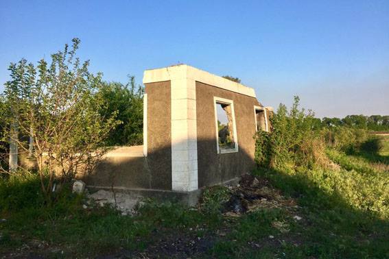 На Донетчине в развалинах дома дети нашли автомат Калашникова и патроны, - Нацполиция 01 На Донетчине в развалинах дома дети нашли автомат Калашникова и патроны, - Нацполиция 01