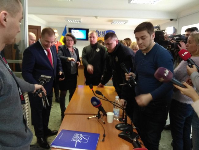 Суд над Януковичем: допит Яценюка та Авакова 07