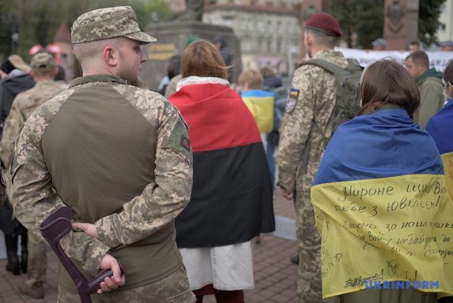 Марш на честь захисників України відбувся у Львові 05