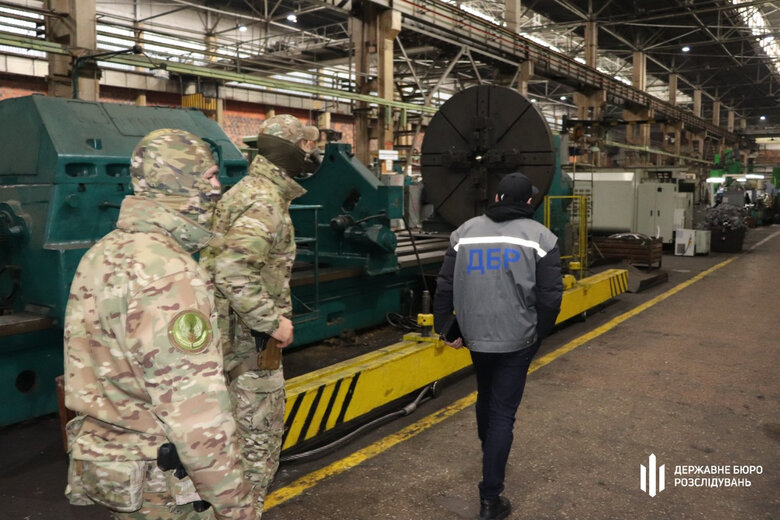 Владельцев и топменджмент концерна, поставлявшего комплектующие российской оборонке, задержало ГБР 04
