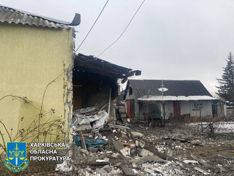 Во время обстрела оккупантами Купянска-Узлового повреждены больница, дома и хозяйственные постройки 02