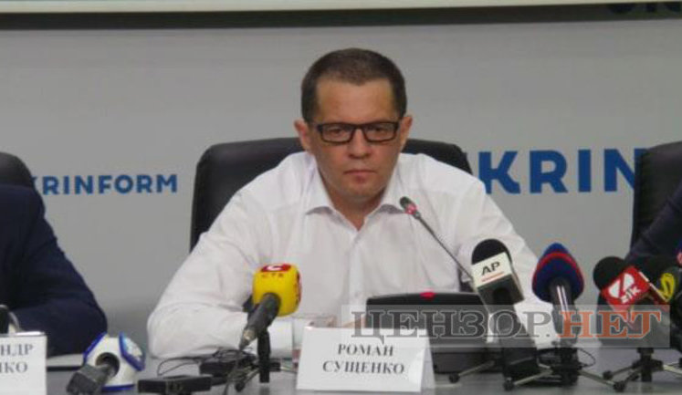 Sushchenko thanks Zelenskyi, Poroshenko, Macron for release from Russian captivity. PHOTOS